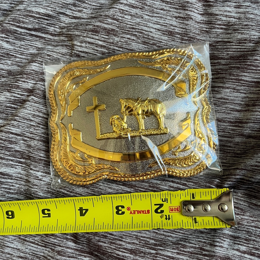 Gold and Silver Western Belt Buckle - Picture 3 of 6